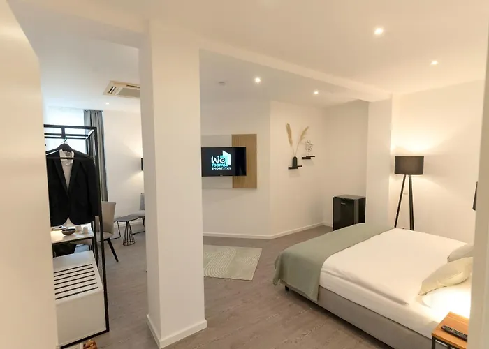 Hotel We Shortstay