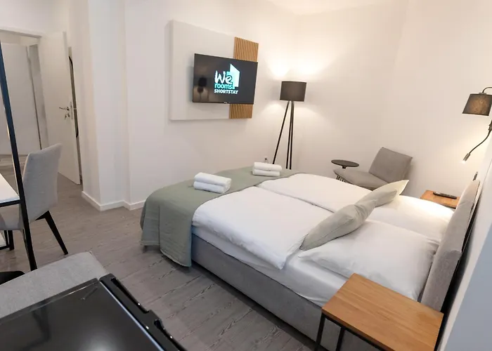 Hotel We Shortstay *