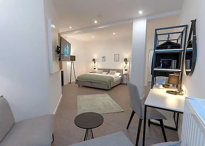 Hotel We Shortstay *