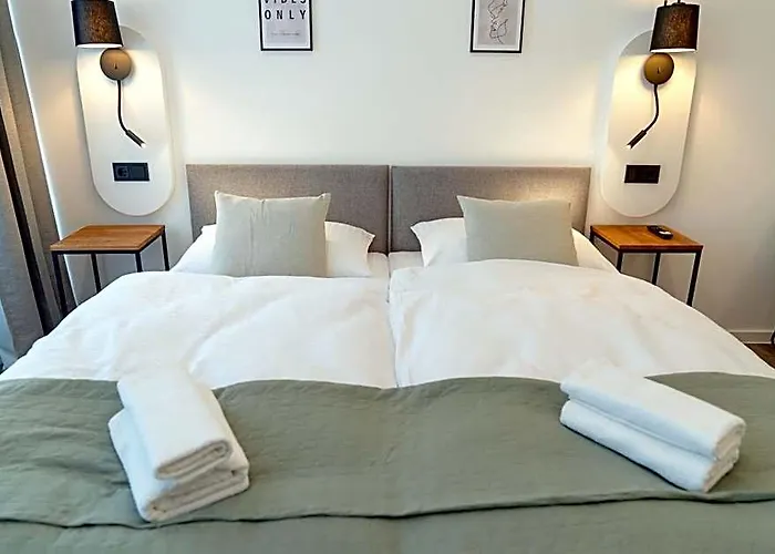 Hotel We Shortstay