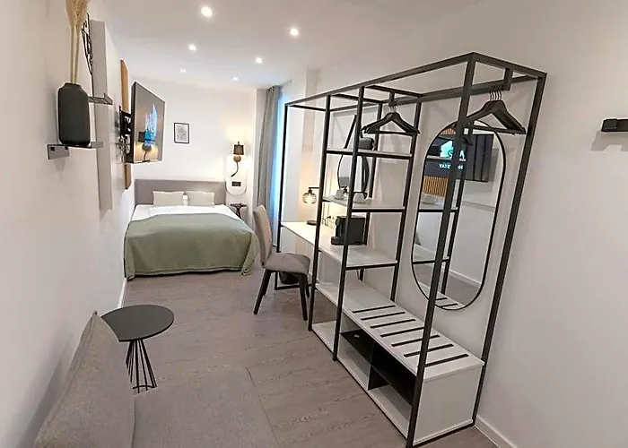 Hotel We Shortstay *